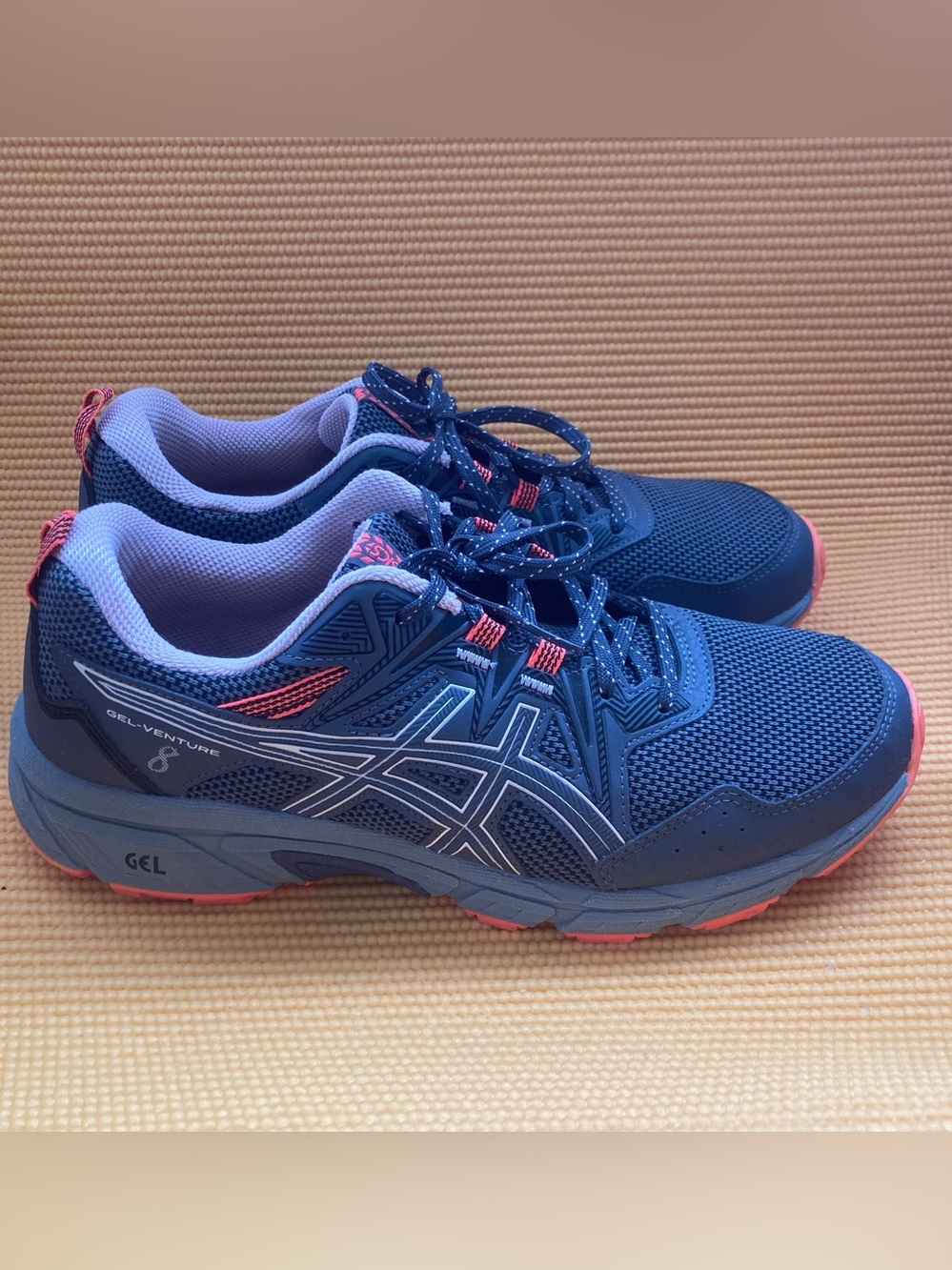Asics GEL-Venture Athletic Shoe in Gray with Coral Accents Womens size 11